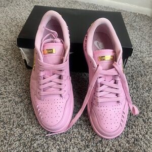Pink Jordan low 1